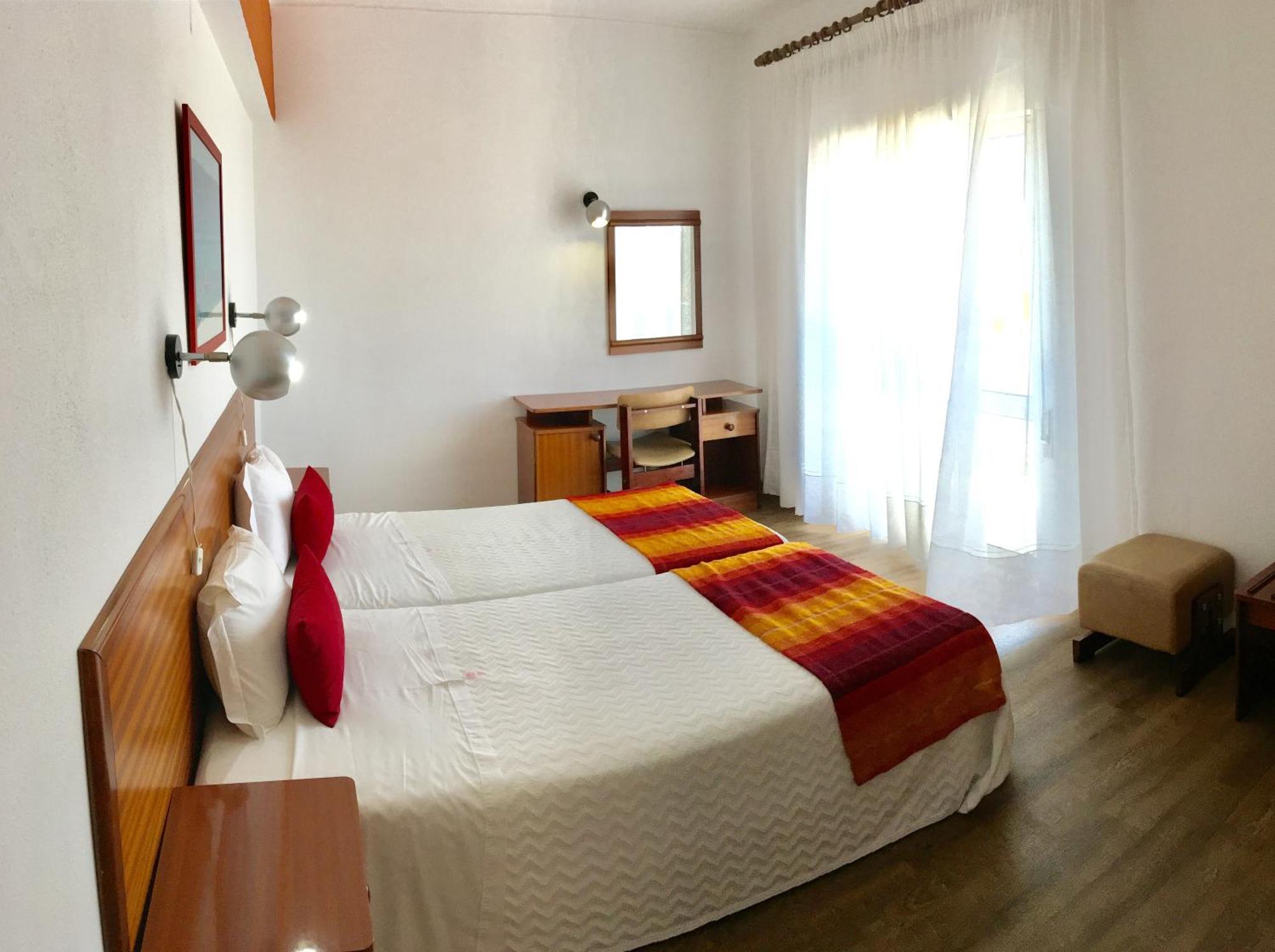 Rosamar Apartamentos Armacao de Pera Phòng bức ảnh