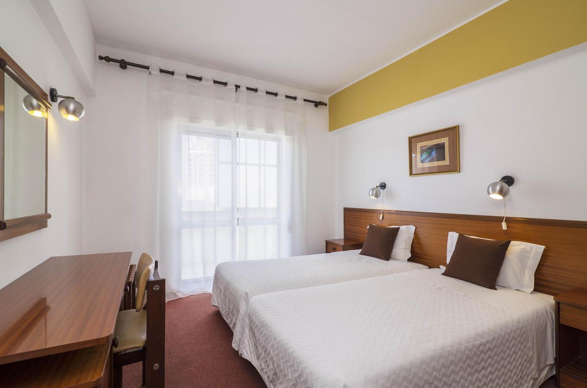 Rosamar Apartamentos Armacao de Pera Phòng bức ảnh