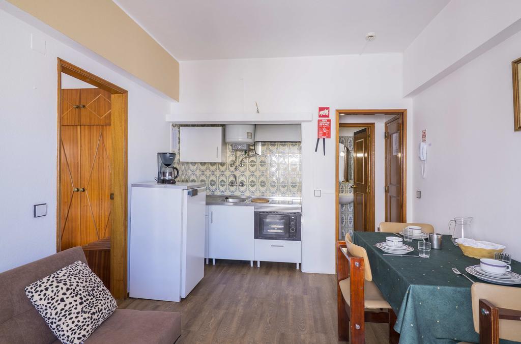 Rosamar Apartamentos Armacao de Pera Phòng bức ảnh